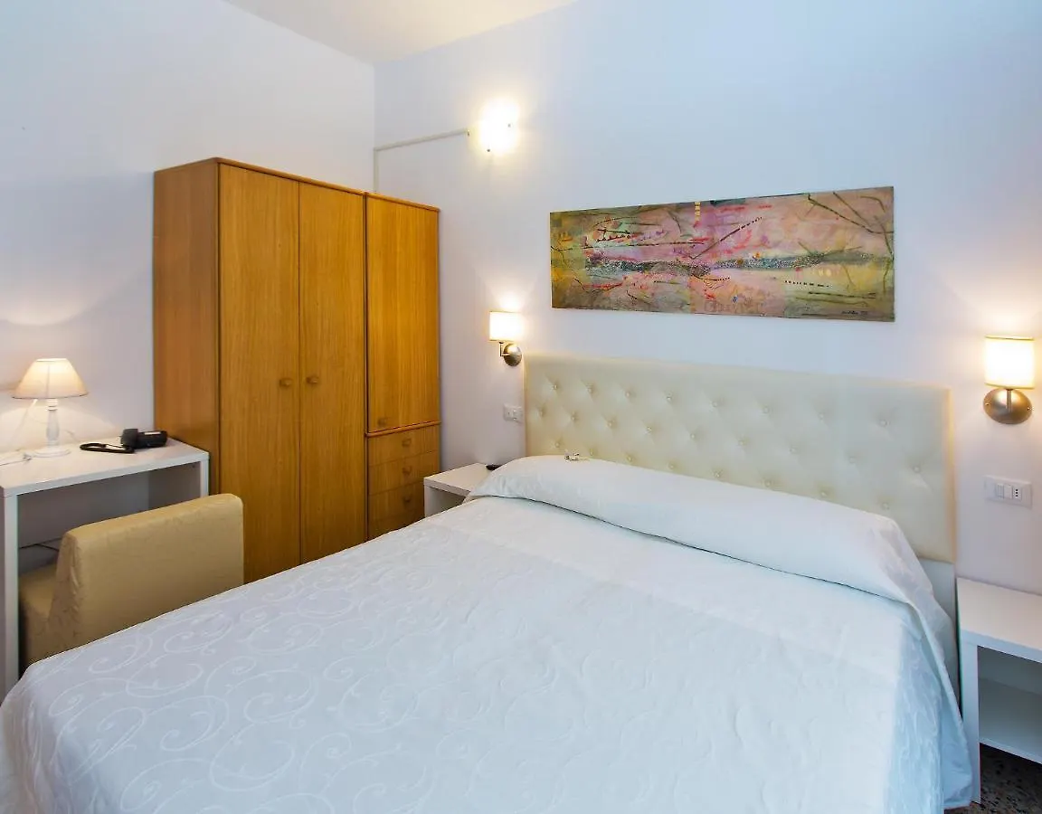 Hotel Maine Finale Ligure Włochy